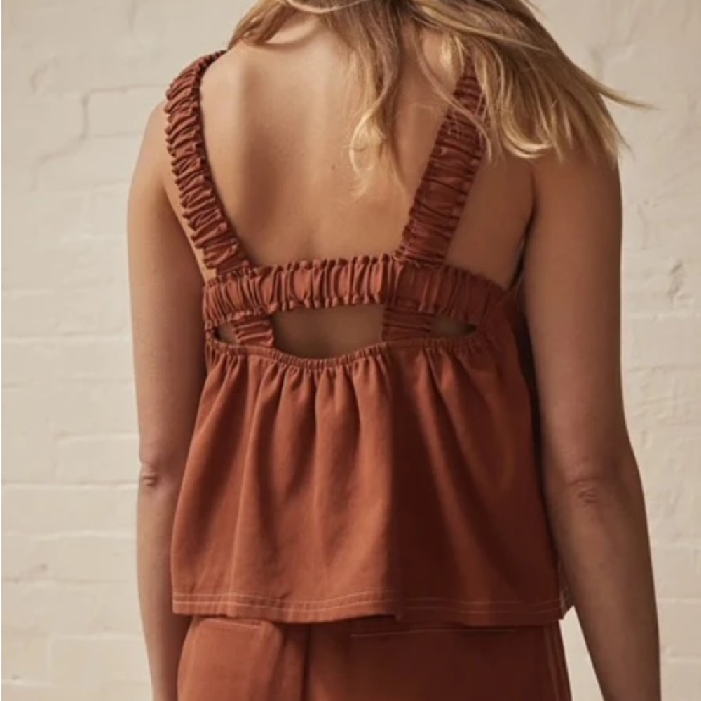 Sleeveless Rust Top - Picture 2 of 4